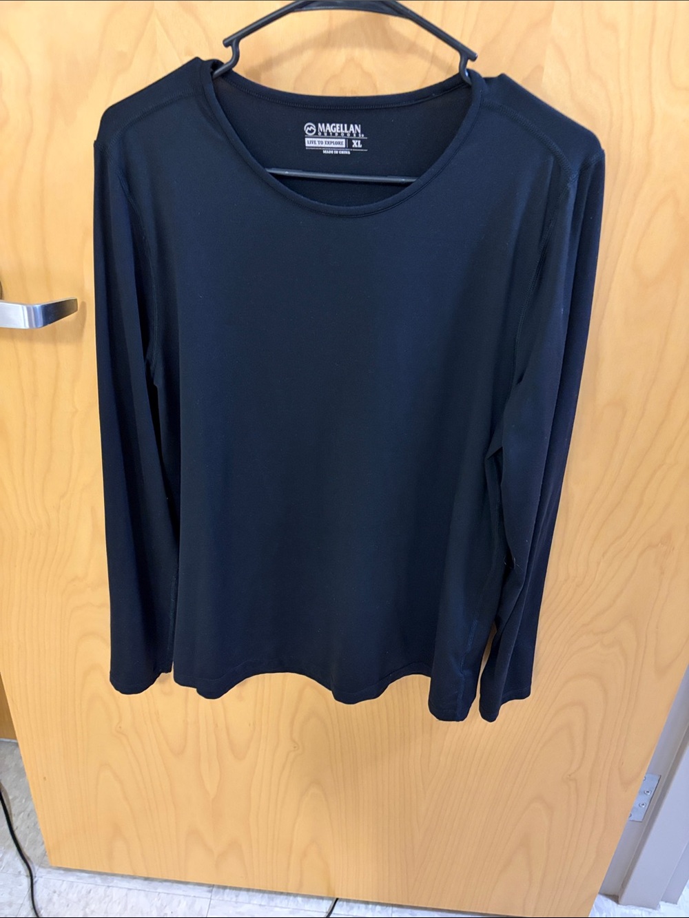 Magellan Outdoors Women's Black Long-Sleeve Performance Tee